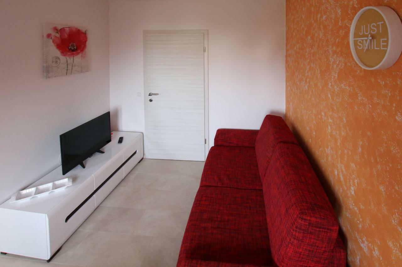 Apartment Valmas Pula Exterior photo